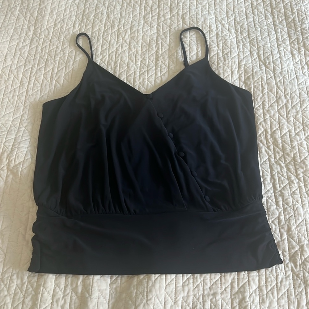 EUC White House Black Market Top